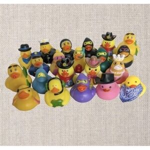 Rubber Ducks Cowboys Ninja Police Queen Novelty Characters Ducky Bath Lot Of 21